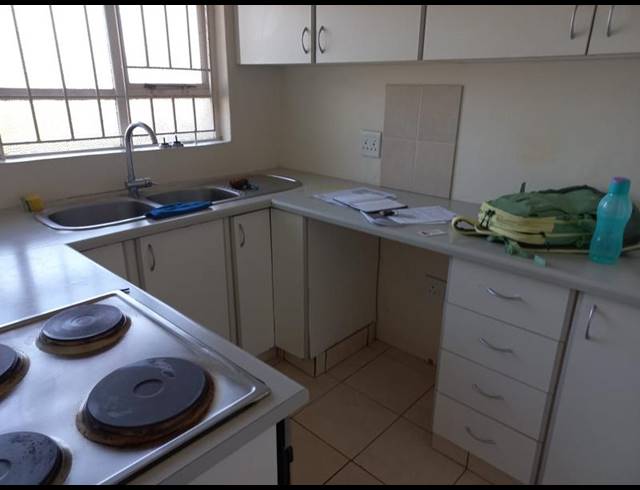 2 BEDROOM APARTMENT FOR SALE IN GLENWOOD